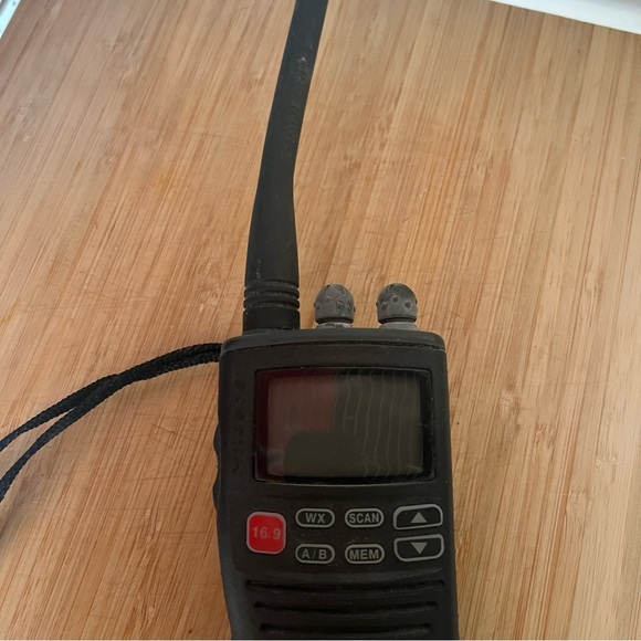 Standard Horizon HX350S Submersible 5W Marine Handheld Radio/Walkie-Talkie AS IS - Picture 3 of 8